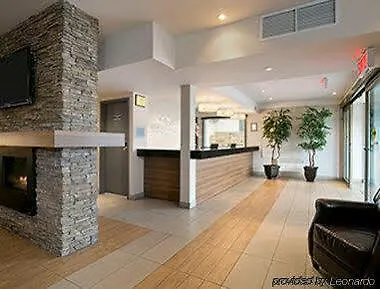 Days Inn By Wyndham Montreal East 3*,  Canadá
