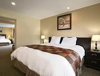 Days Inn By Wyndham Montreal East 3*,