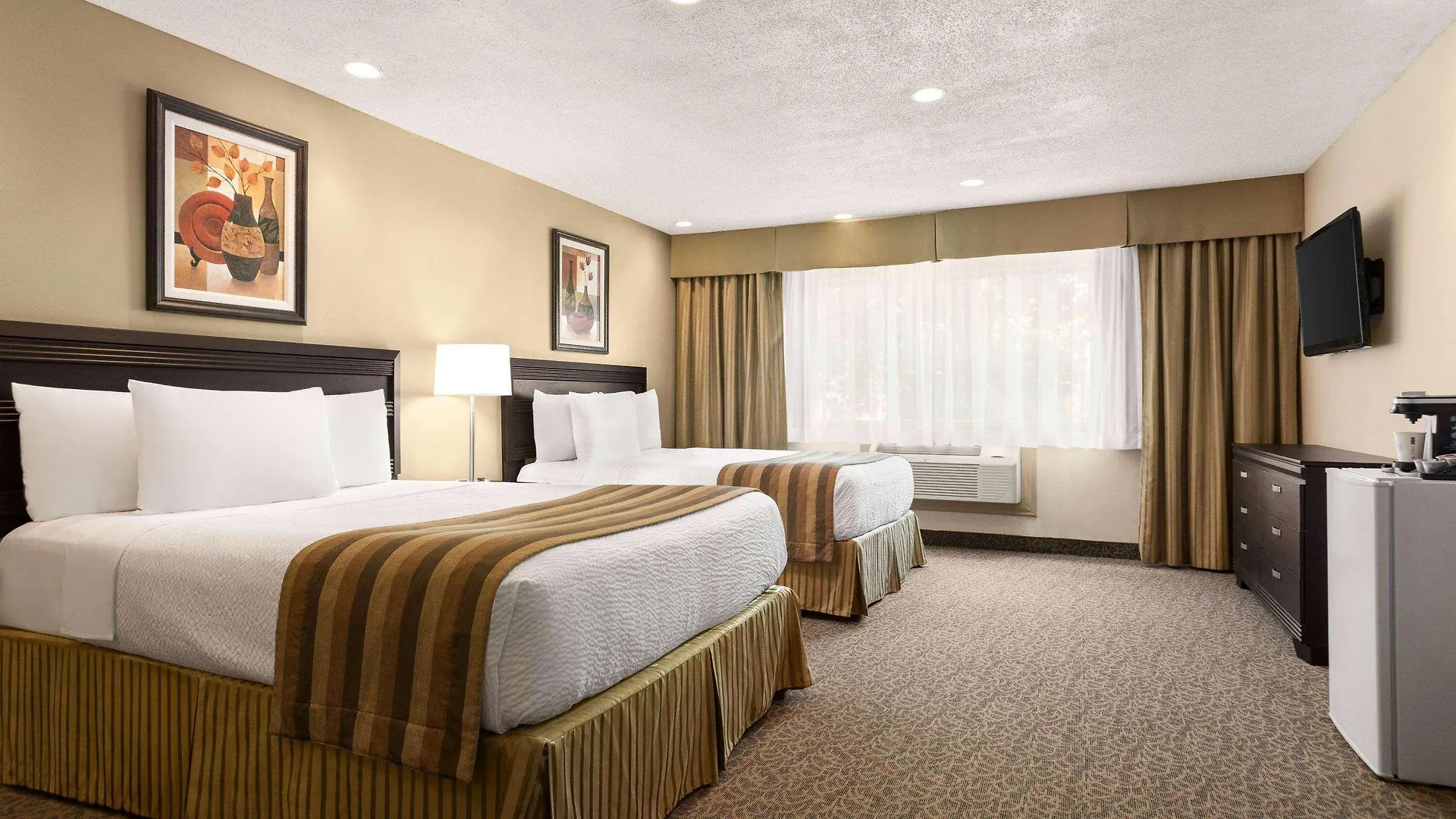 Days Inn By Wyndham Montreal East Canada