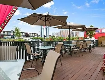 Days Inn By Wyndham Montreal East