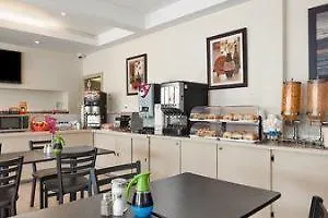 *** Hotel Days Inn By Wyndham Montreal East Canada