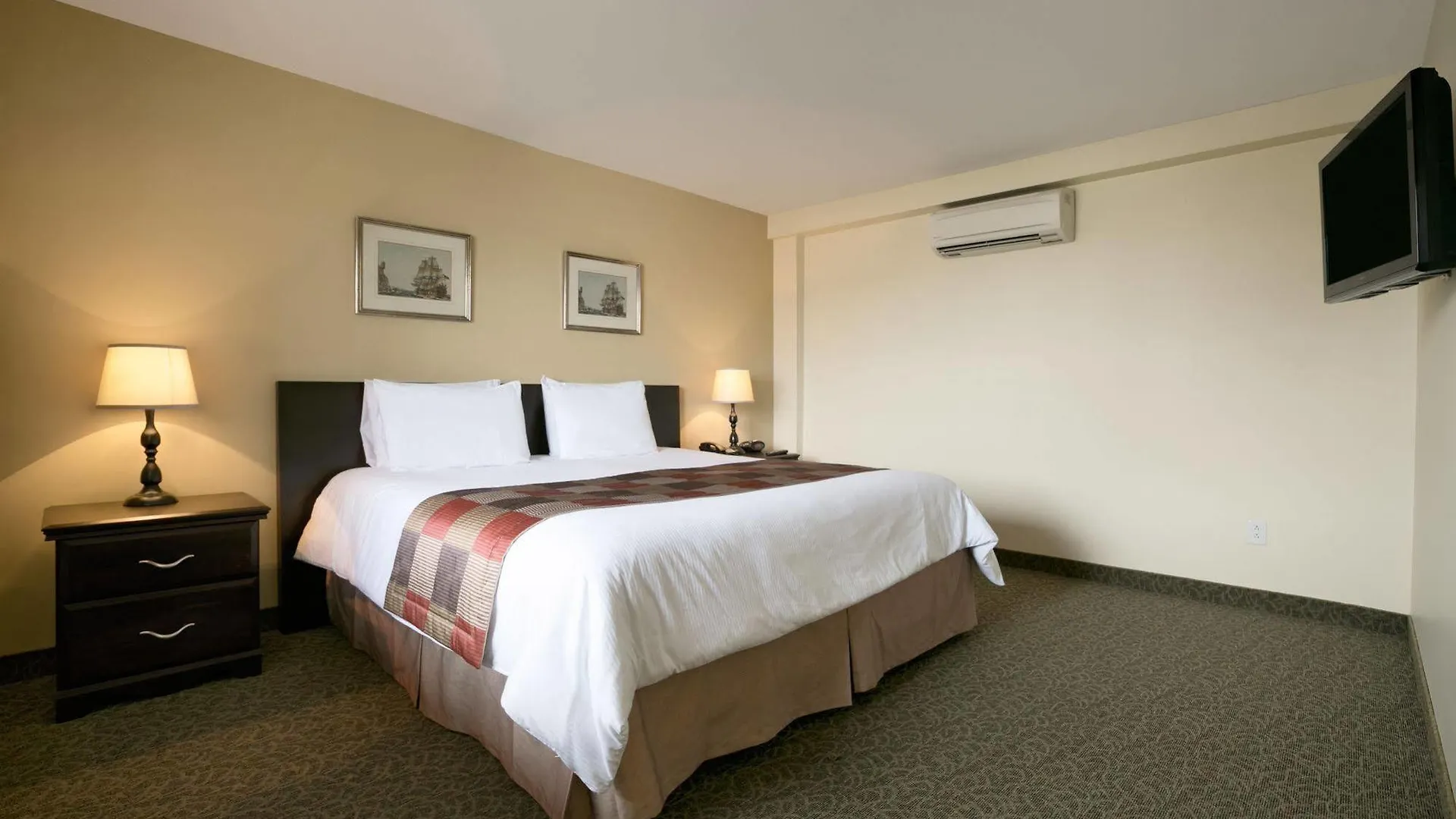 Hotel Days Inn By Wyndham Montreal East