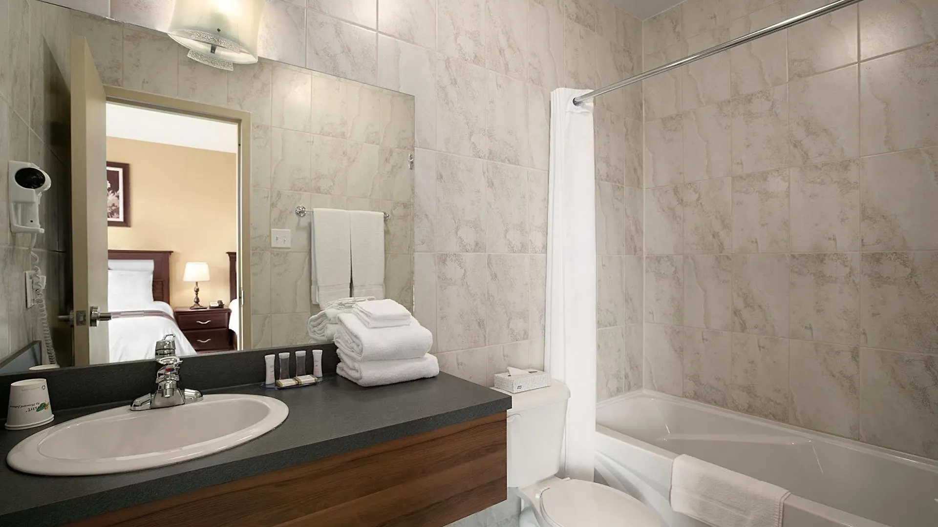 Days Inn By Wyndham Montreal East Canada