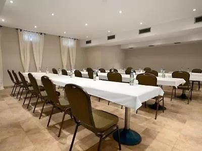 Hotel Days Inn By Wyndham Montreal East
